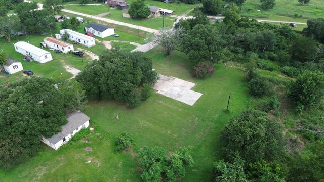 210 5th Street, Hempstead, TX 77445