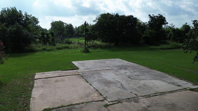 210 5th Street, Hempstead, TX 77445