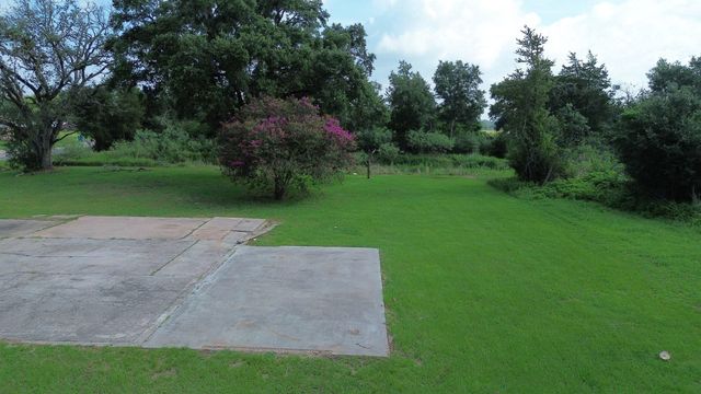 210 5th Street, Hempstead, TX 77445