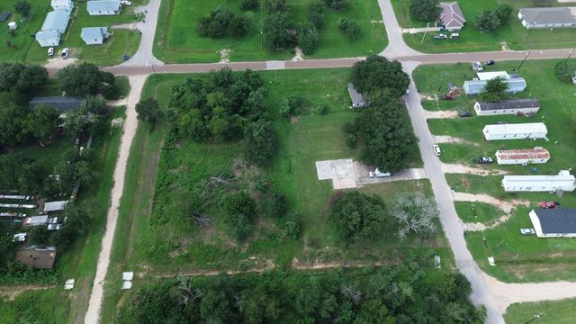 210 5th Street, Hempstead, TX 77445