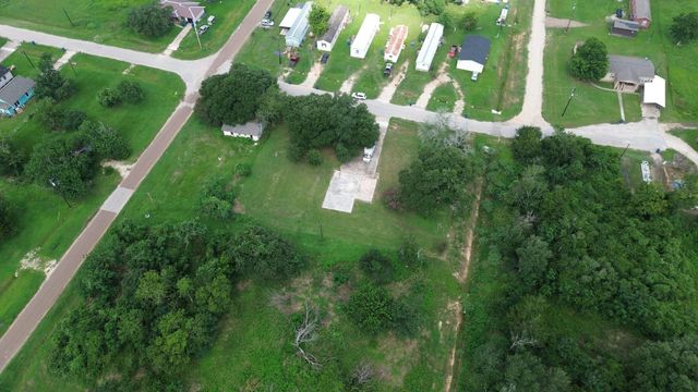 210 5th Street, Hempstead, TX 77445