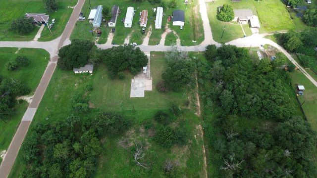210 5th Street, Hempstead, TX 77445