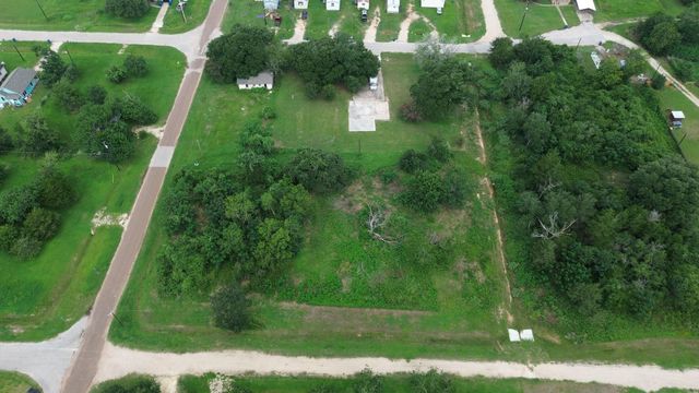 210 5th Street, Hempstead, TX 77445