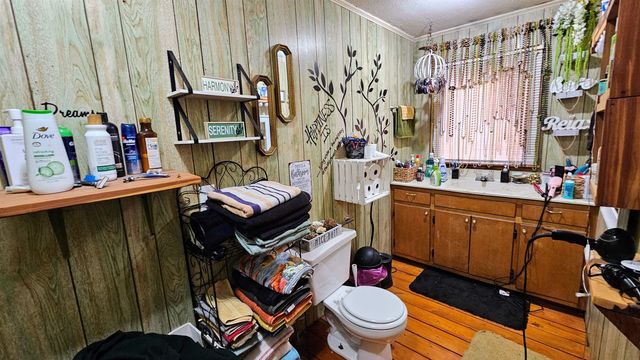 100 LONG ST, Savannah, TN 38372
