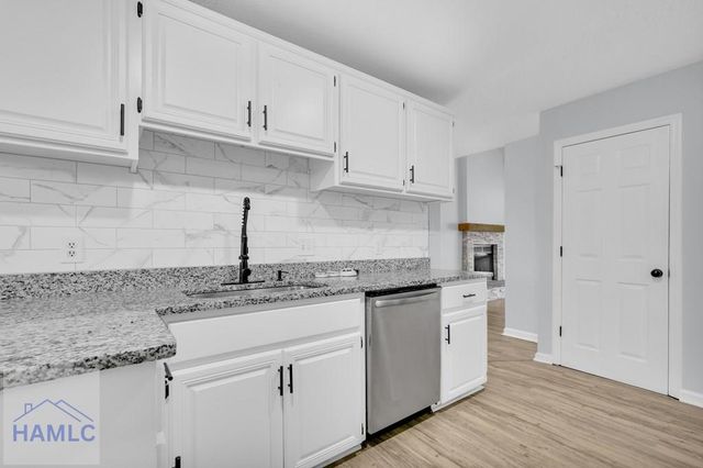 1914 Salisbury Way, Hinesville, GA 31313