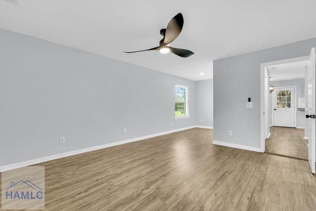 1914 Salisbury Way, Hinesville, GA 31313