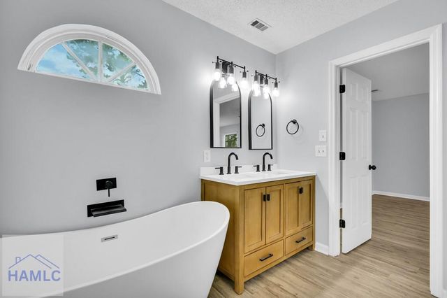 1914 Salisbury Way, Hinesville, GA 31313