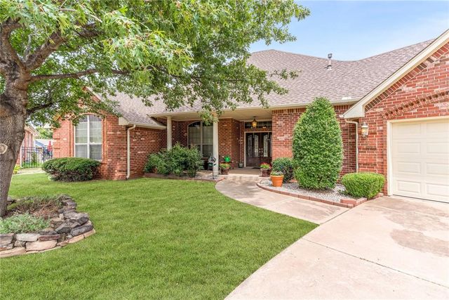 11712 Savanah Place, Yukon, OK 73099