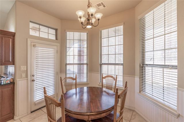 11712 Savanah Place, Yukon, OK 73099