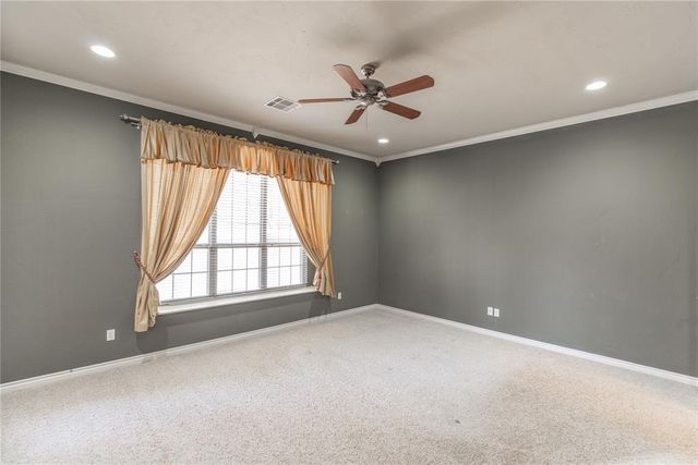 11712 Savanah Place, Yukon, OK 73099