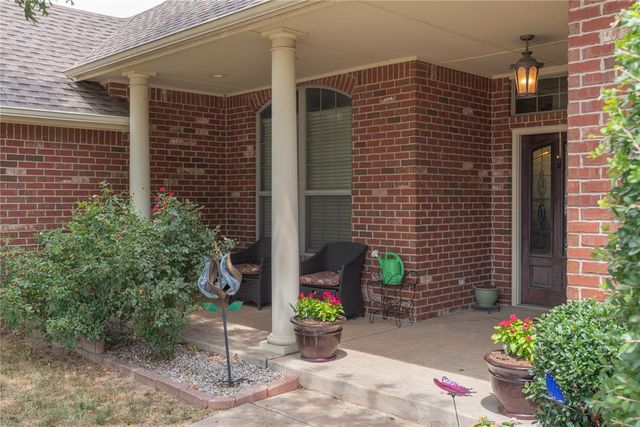 11712 Savanah Place, Yukon, OK 73099