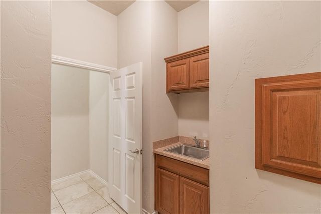 11712 Savanah Place, Yukon, OK 73099