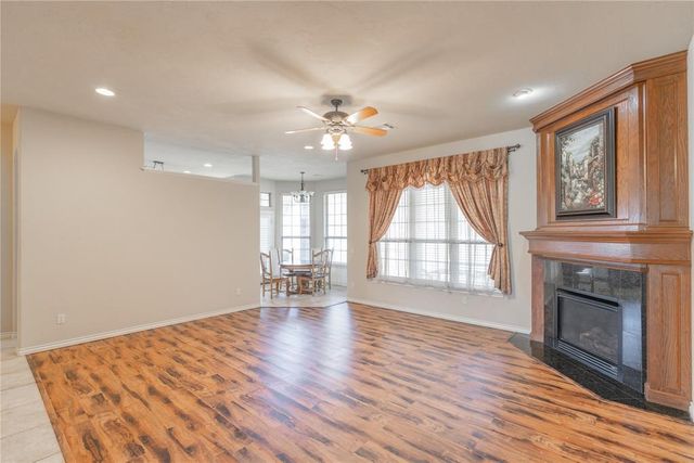 11712 Savanah Place, Yukon, OK 73099