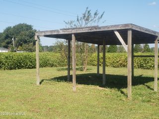 900 Lakeview Road, La Grange, NC 28551
