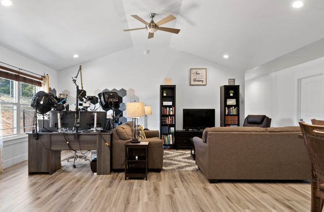 173 Mockingbird Lane, Dayton, TN 37321