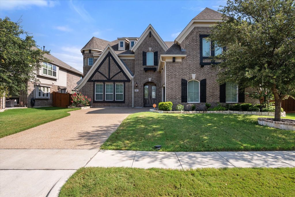 2816 Terrosa Road, Grand Prairie, TX 75054