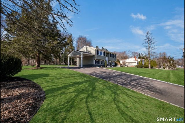 50 Jefferson Circle, Clinton, CT 06413