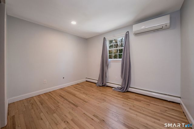 50 Jefferson Circle, Clinton, CT 06413