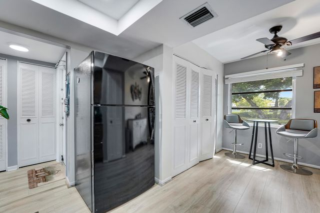 14849 Cumberland Drive 2070, Delray Beach, FL 33446