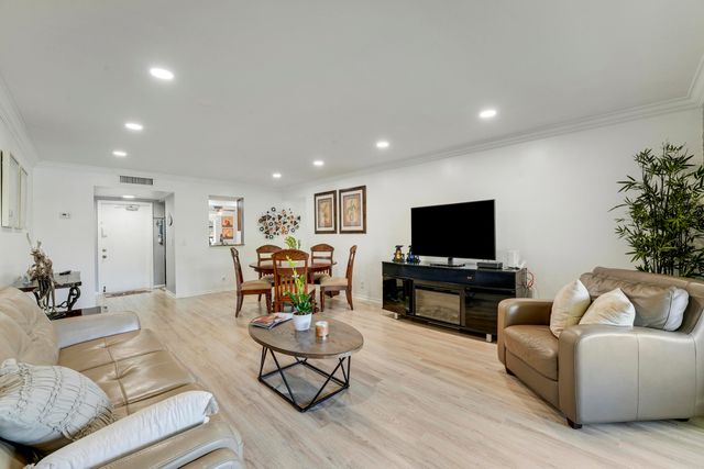 14849 Cumberland Drive 2070, Delray Beach, FL 33446