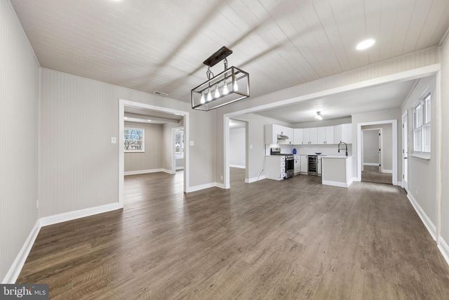 203 CENTRAL AVE, Woodbury Heights, NJ 08097