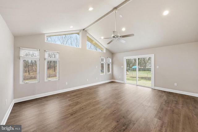 203 CENTRAL AVE, Woodbury Heights, NJ 08097