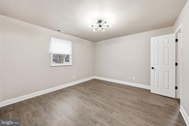 203 CENTRAL AVE, Woodbury Heights, NJ 08097