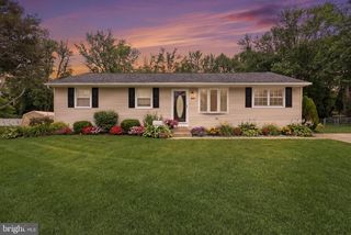 203 CENTRAL AVE, Woodbury Heights, NJ 08097