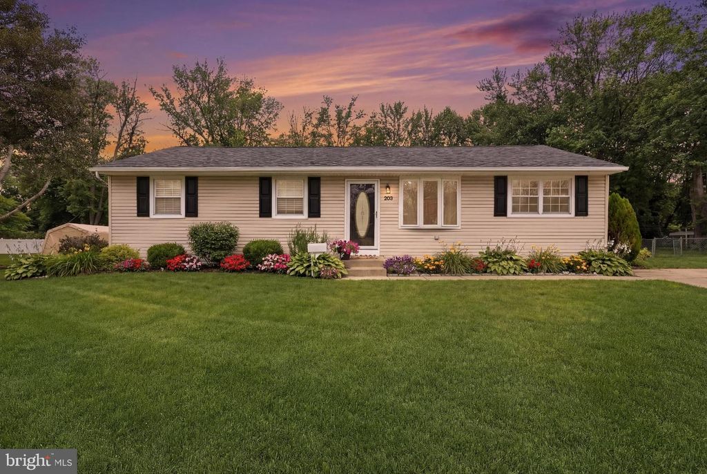 203 CENTRAL AVE, Woodbury Heights, NJ 08097