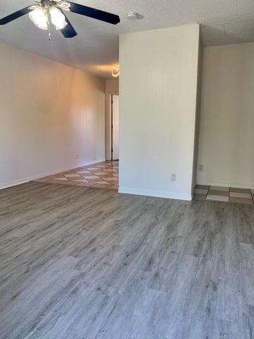 5700 Blythewood DR A, Austin, TX 78745
