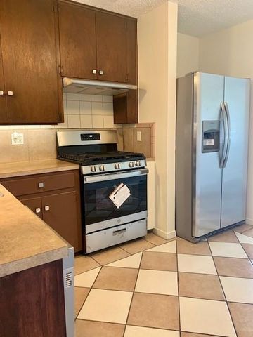 5700 Blythewood DR A, Austin, TX 78745