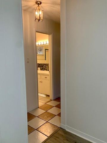 5700 Blythewood DR A, Austin, TX 78745