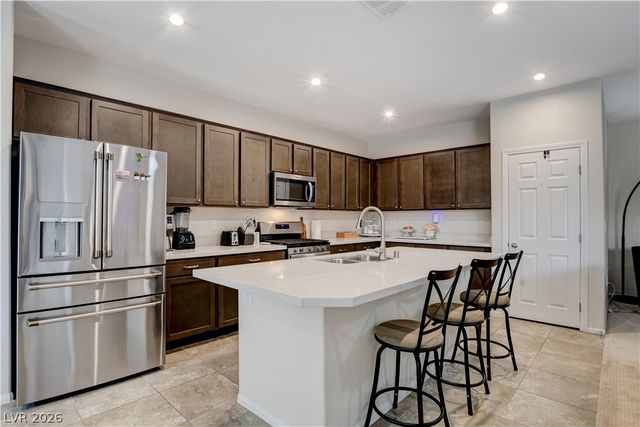 207 Red Sandstone Avenue, North Las Vegas, NV 89031