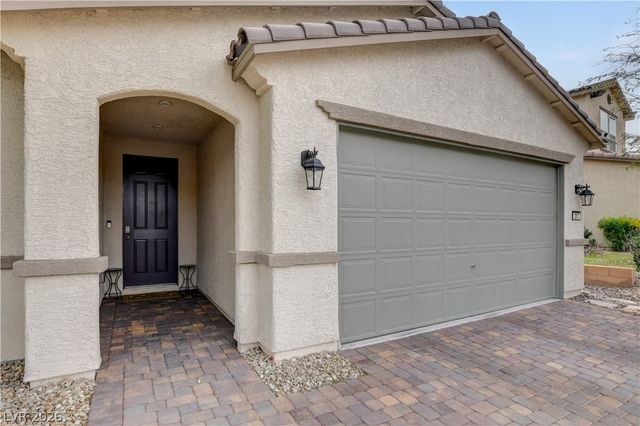 207 Red Sandstone Avenue, North Las Vegas, NV 89031