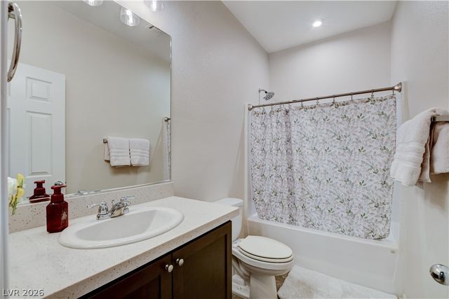 207 Red Sandstone Avenue, North Las Vegas, NV 89031