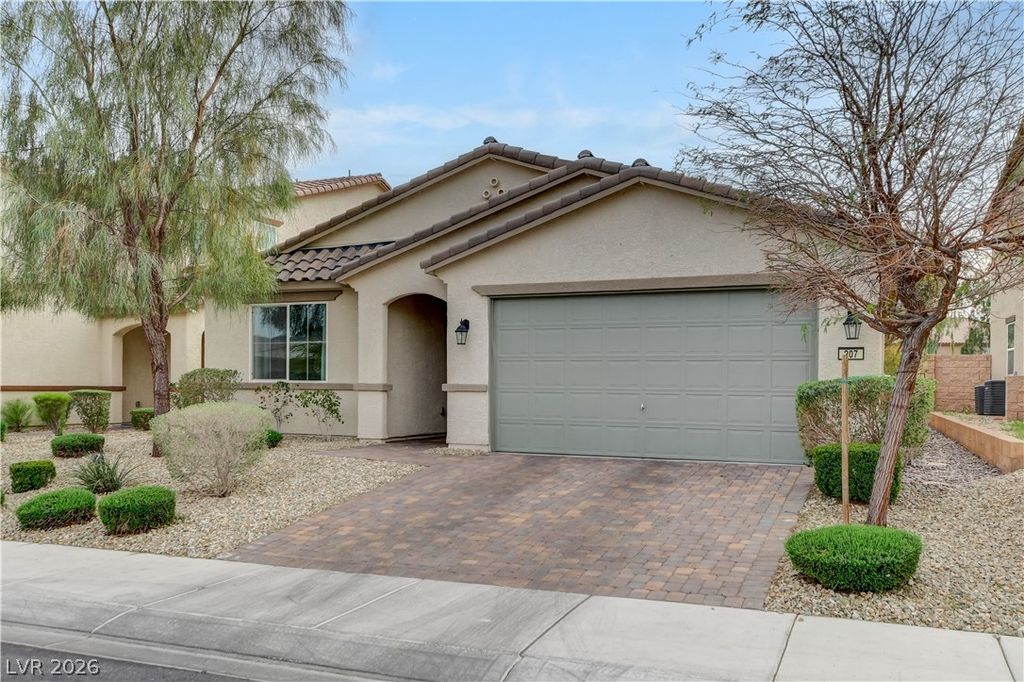 207 Red Sandstone Avenue, North Las Vegas, NV 89031