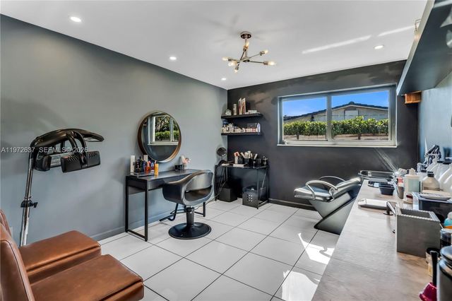 20220 Highland Lakes Blvd, Miami, FL 33179