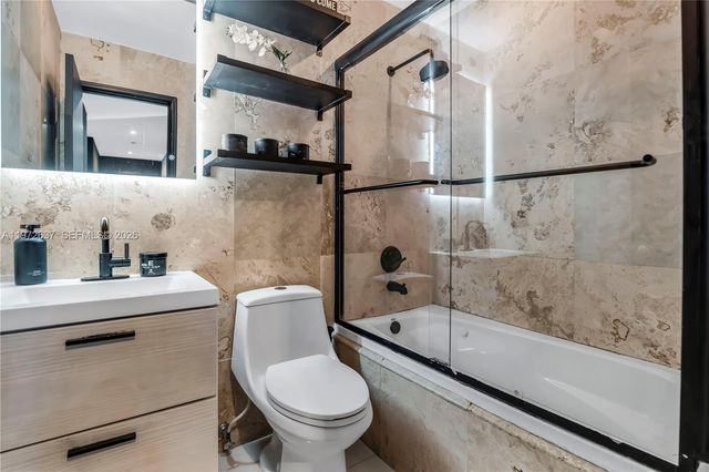 20220 Highland Lakes Blvd, Miami, FL 33179