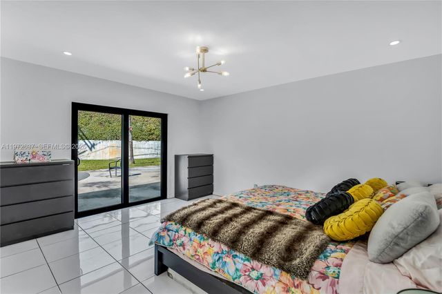 20220 Highland Lakes Blvd, Miami, FL 33179