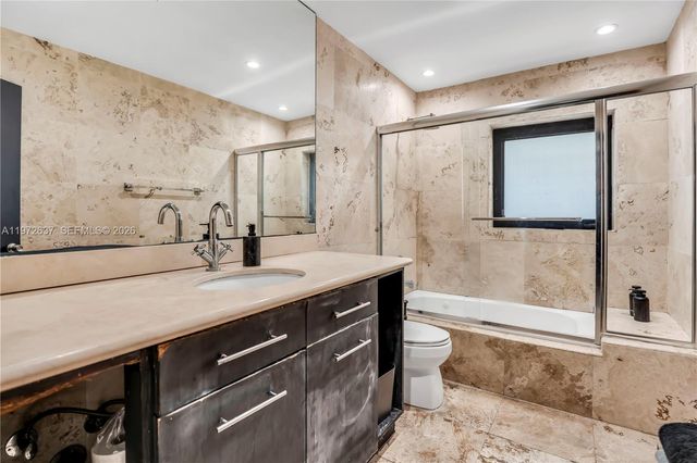 20220 Highland Lakes Blvd, Miami, FL 33179