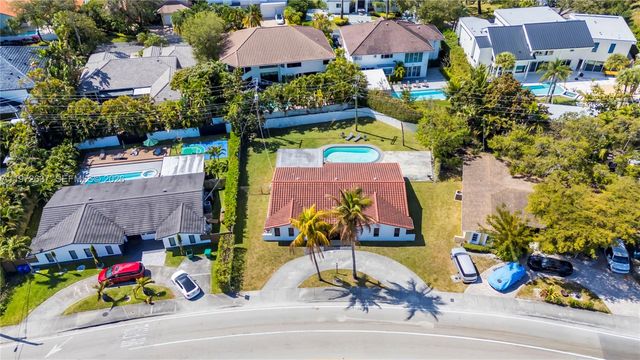 20220 Highland Lakes Blvd, Miami, FL 33179