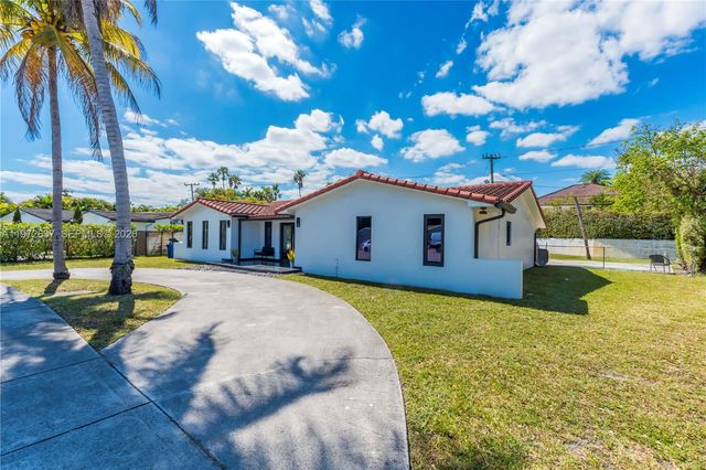 20220 Highland Lakes Blvd, Miami, FL 33179