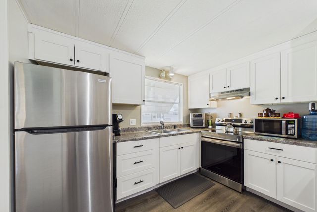 10003 Granada Bay, Boynton Beach, FL 33436