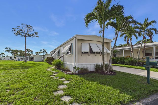 10003 Granada Bay, Boynton Beach, FL 33436