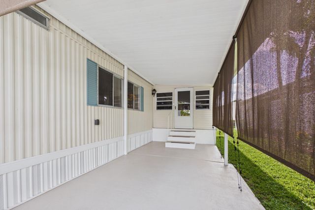10003 Granada Bay, Boynton Beach, FL 33436