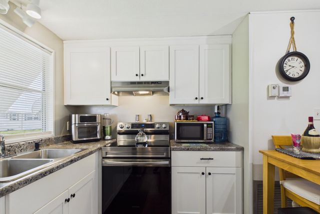 10003 Granada Bay, Boynton Beach, FL 33436