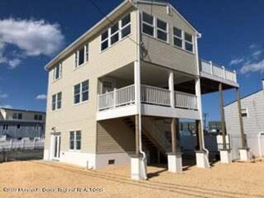 84 Inlet Drive, Point Pleasant Beach, NJ 08742