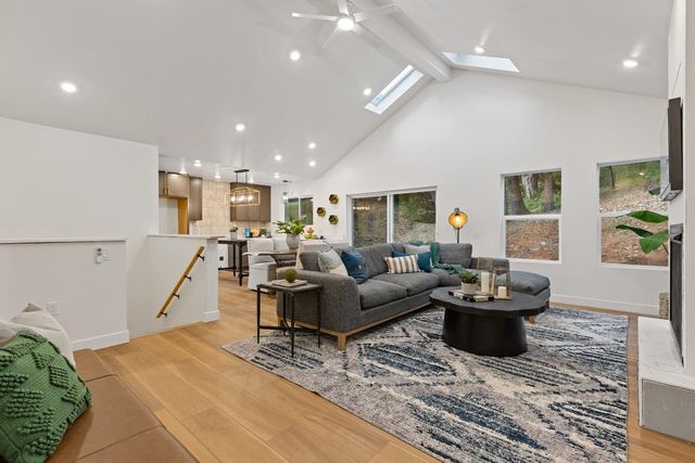 11000 Bubbling Wells Rd, Grass Valley, CA 95945