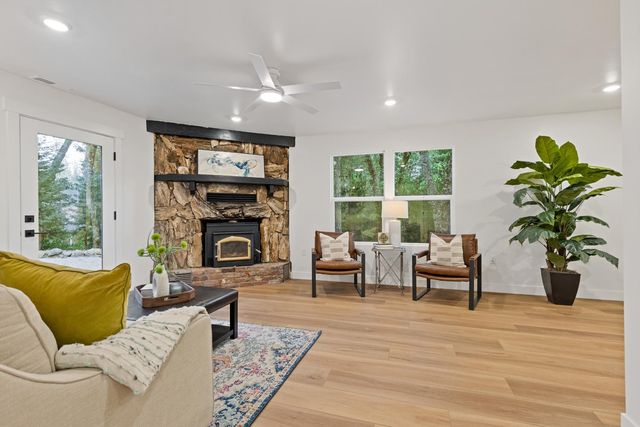 11000 Bubbling Wells Rd, Grass Valley, CA 95945