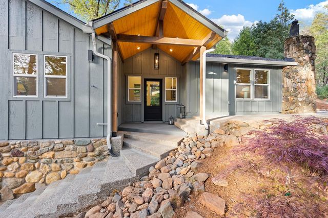 11000 Bubbling Wells Rd, Grass Valley, CA 95945